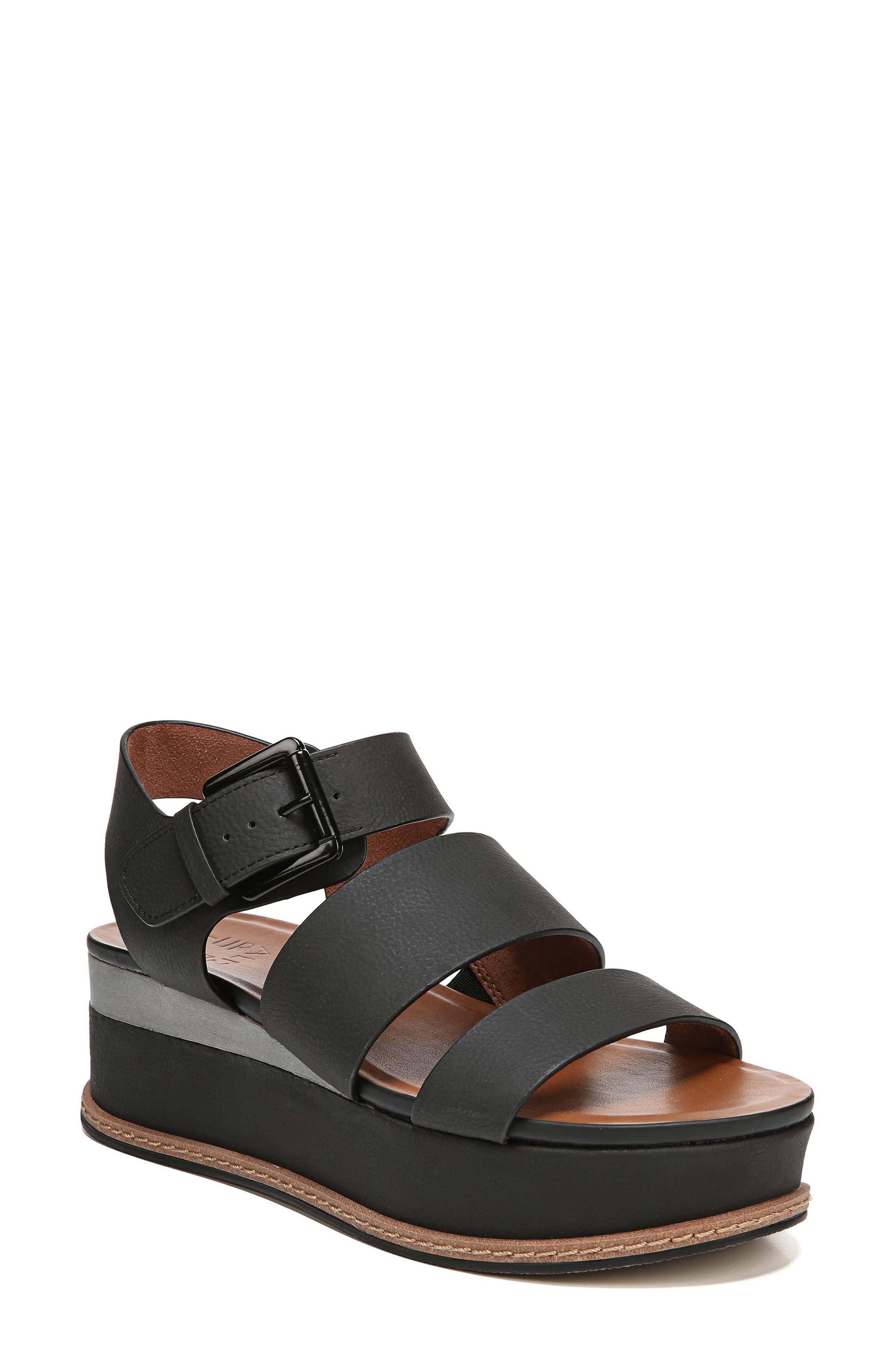 Naturalizer leah sandal hot sale